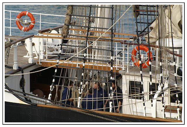 Port de Nice discussion sur le Belem.jpg
